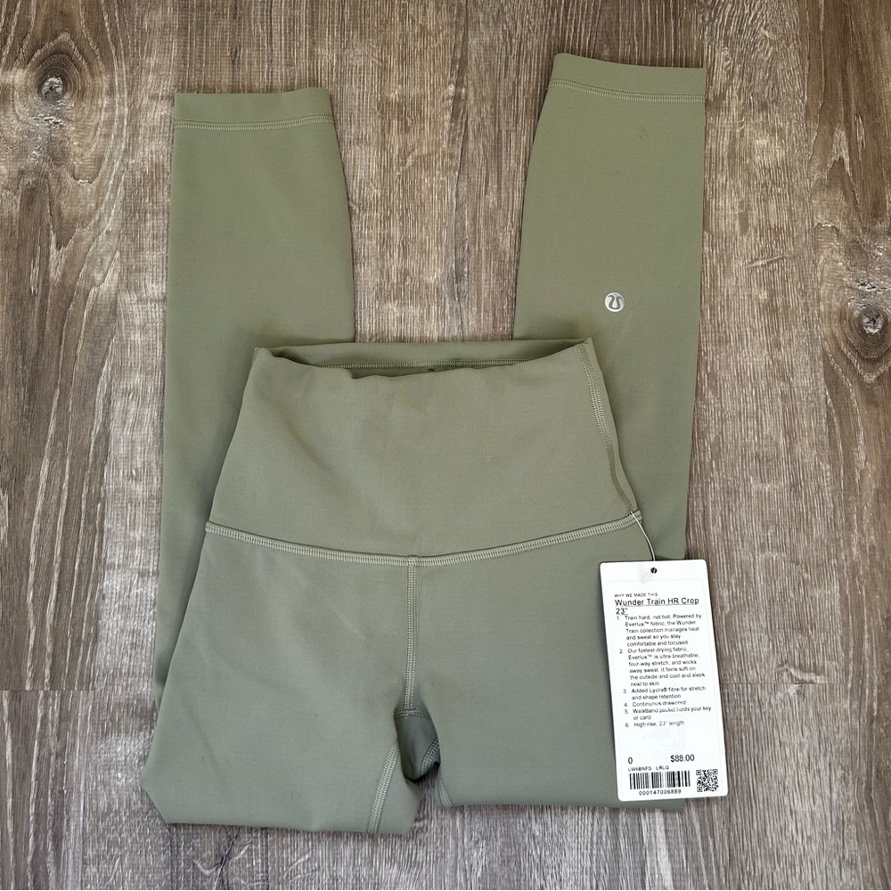 NWT Wunder Train High-Rise Crop 23" in Laurel Green